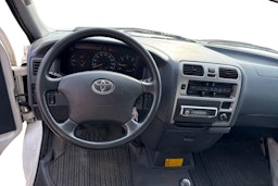 valkoinen Toyota Hiace 2007 kuva 7.