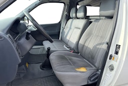 valkoinen Toyota Hiace 2007 kuva 8.