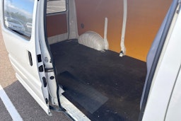 valkoinen Toyota Hiace 2007 kuva 23.