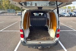 valkoinen Toyota Hiace 2007 kuva 25.