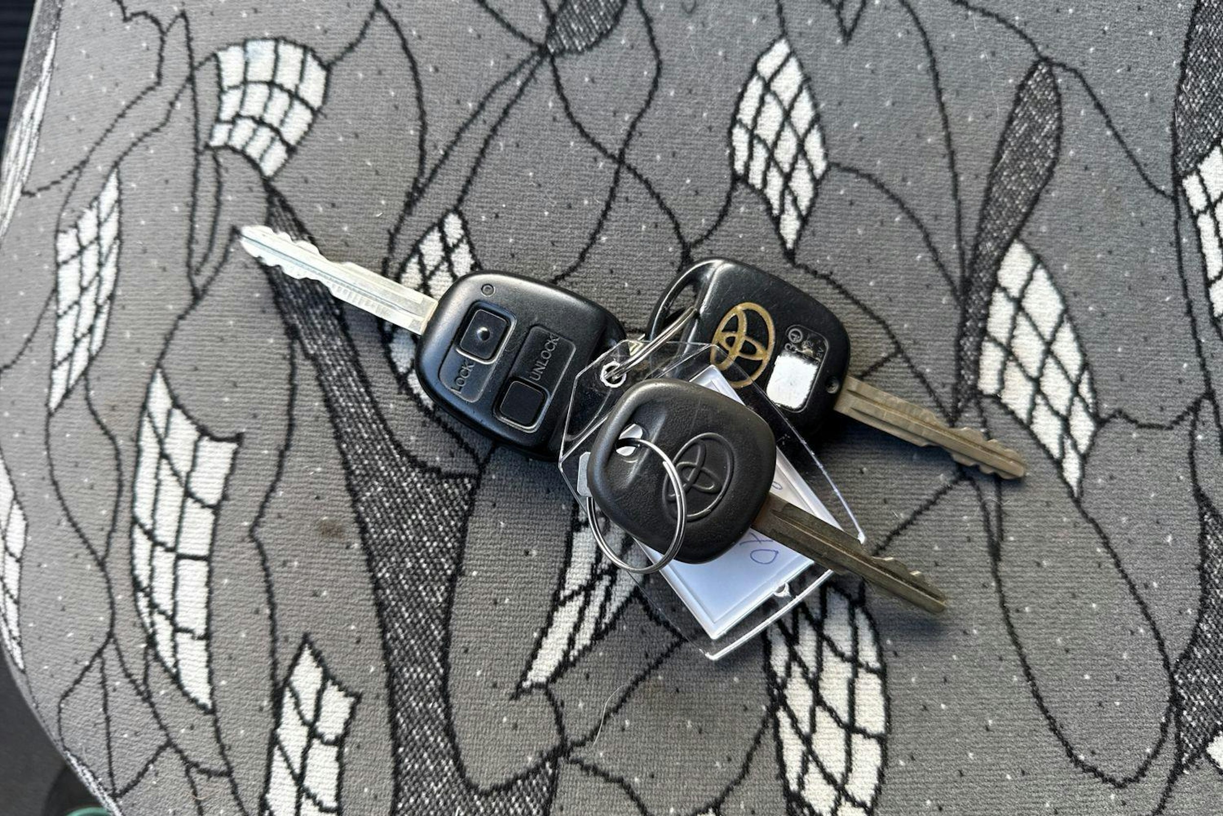 valkoinen Toyota Hiace 2007 kuva 34.