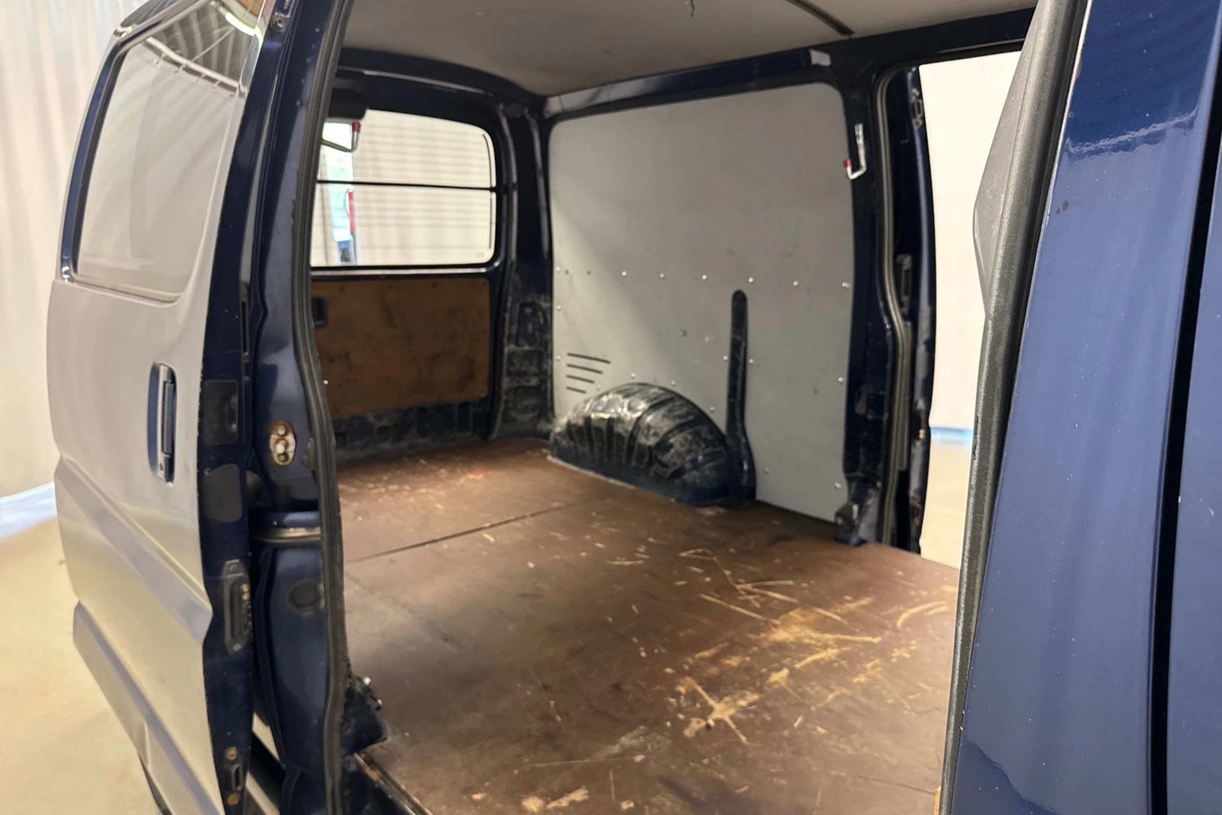 sininen Toyota Hiace 2007 kuva 21.