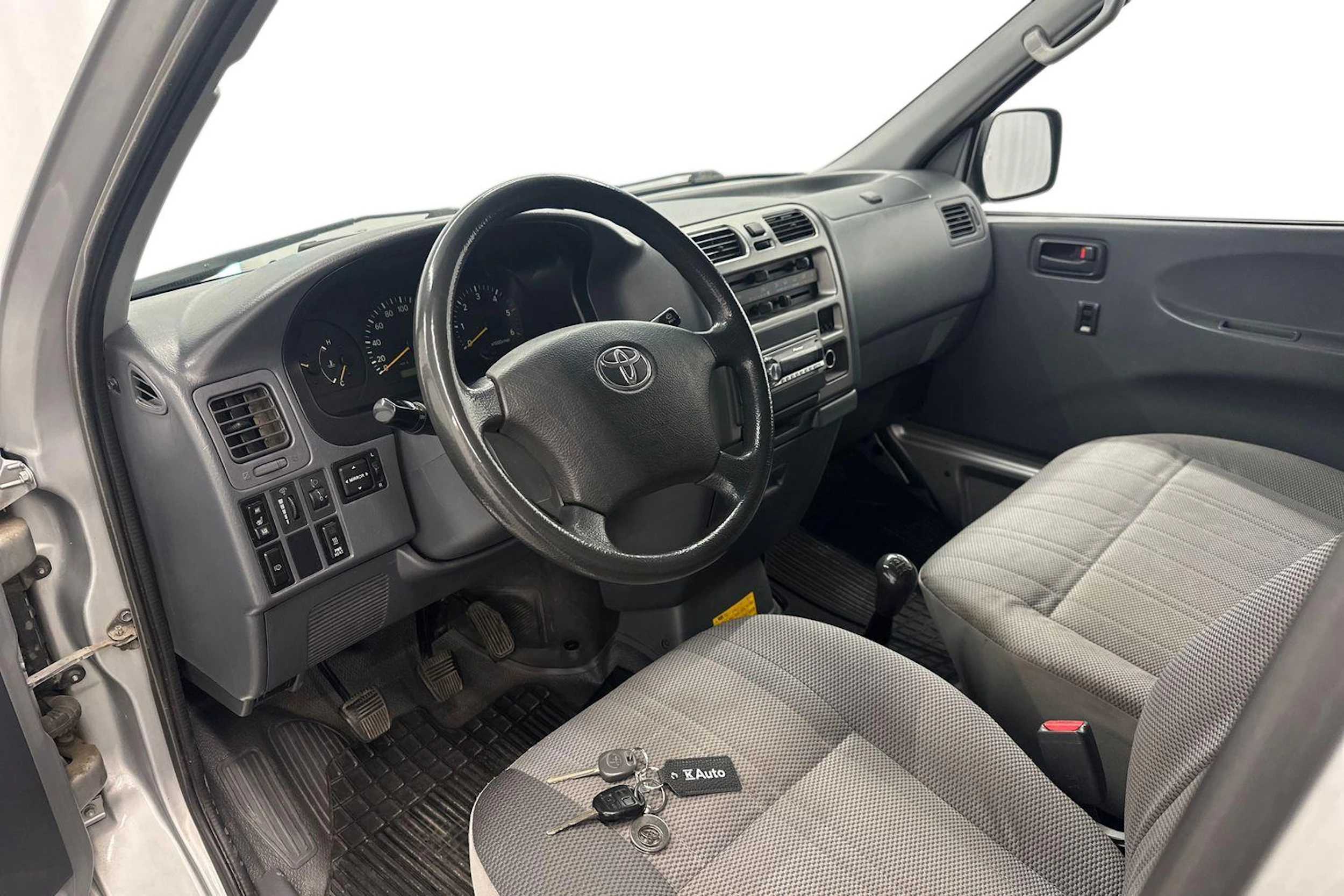 hopea Toyota Hiace 2007 kuva 3.