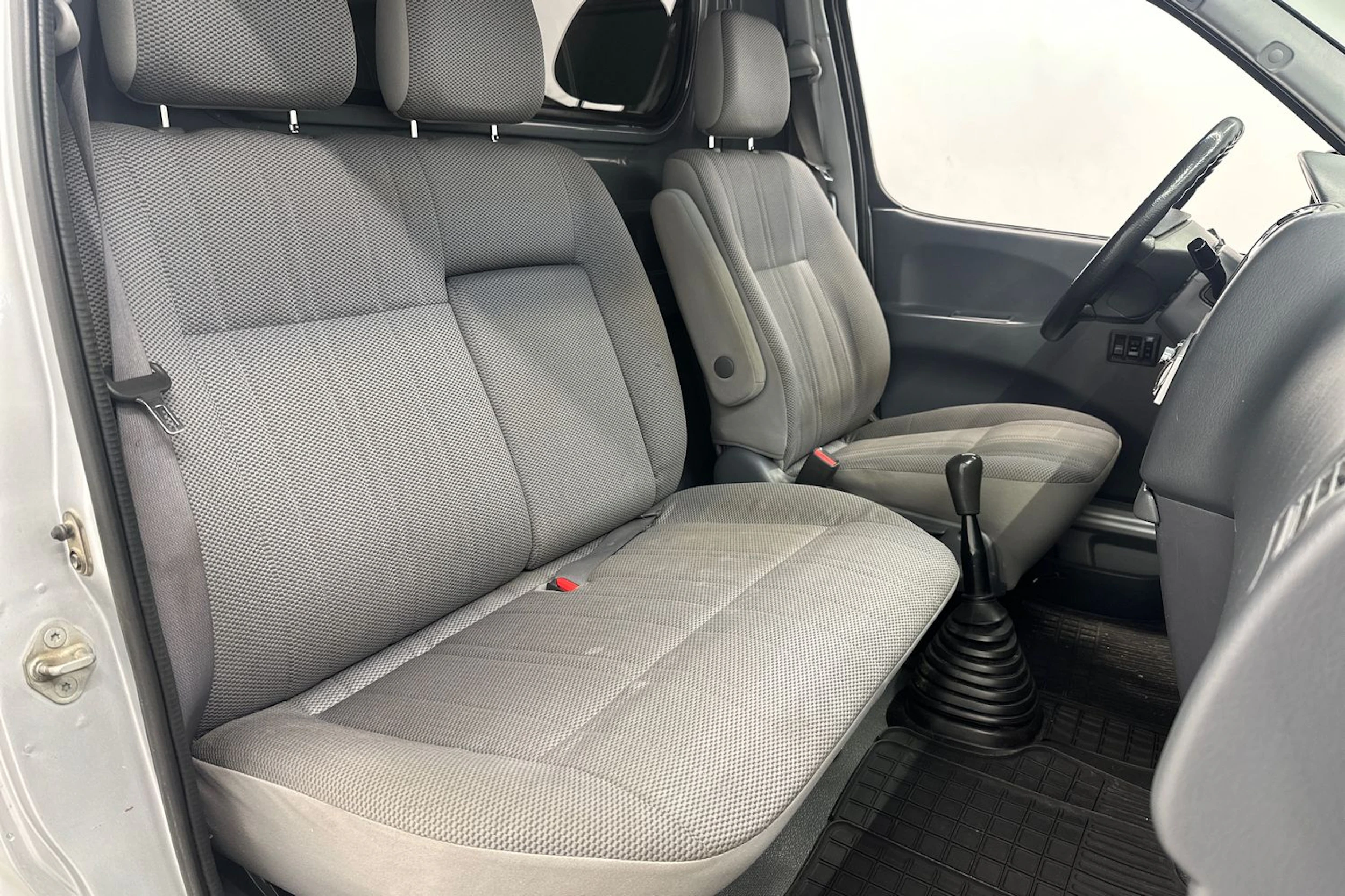 hopea Toyota Hiace 2007 kuva 5.