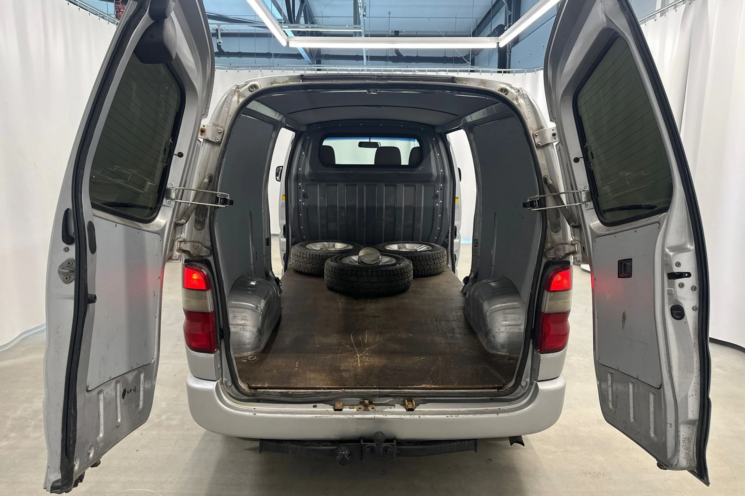 hopea Toyota Hiace 2007 kuva 8.