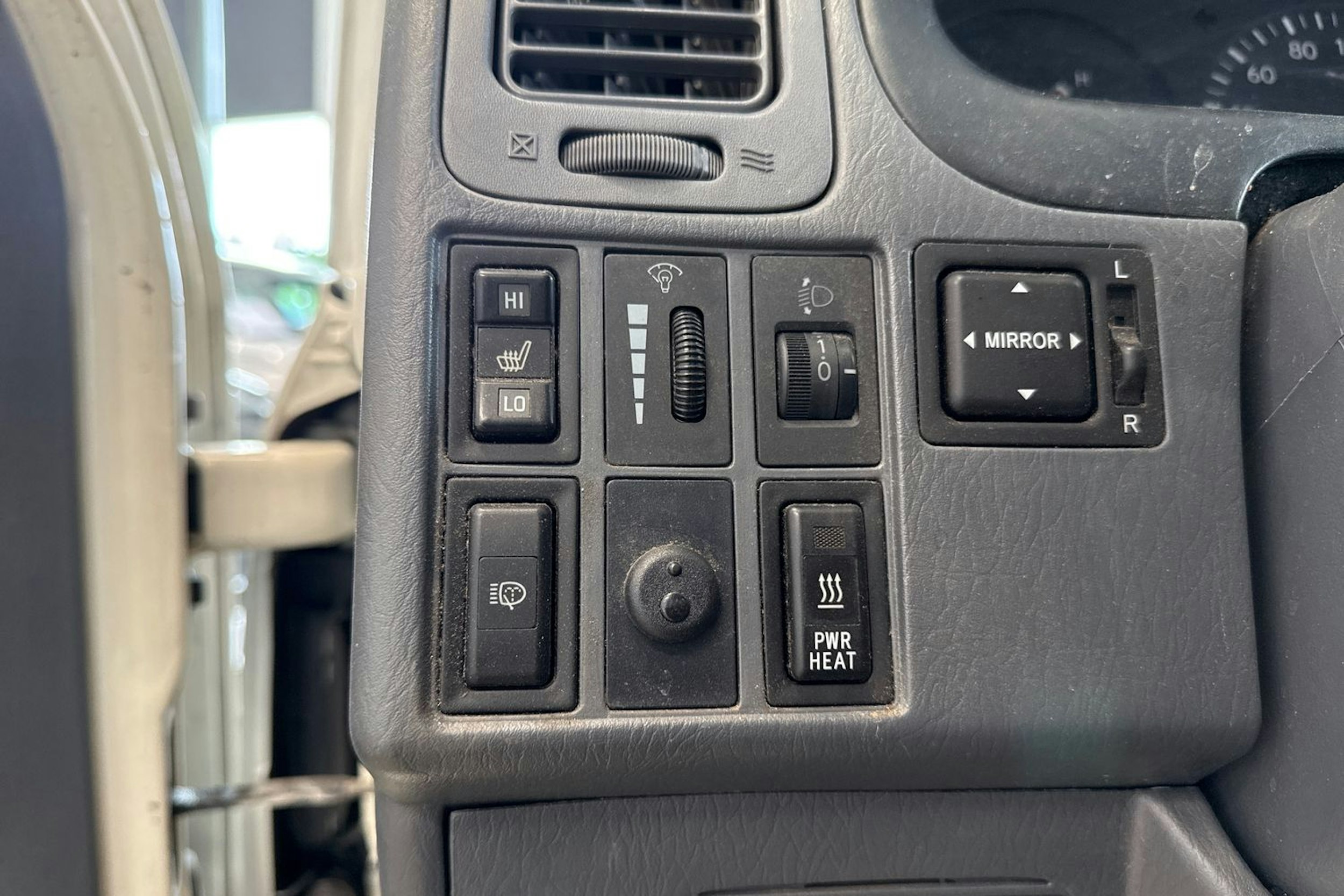 valkoinen Toyota Hiace 2007 kuva 18.