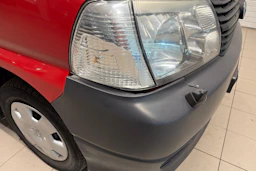 Punainen Toyota HIACE 2007 kuva 25.