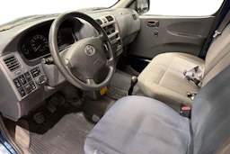 Sininen Toyota HIACE 2007 kuva 8.