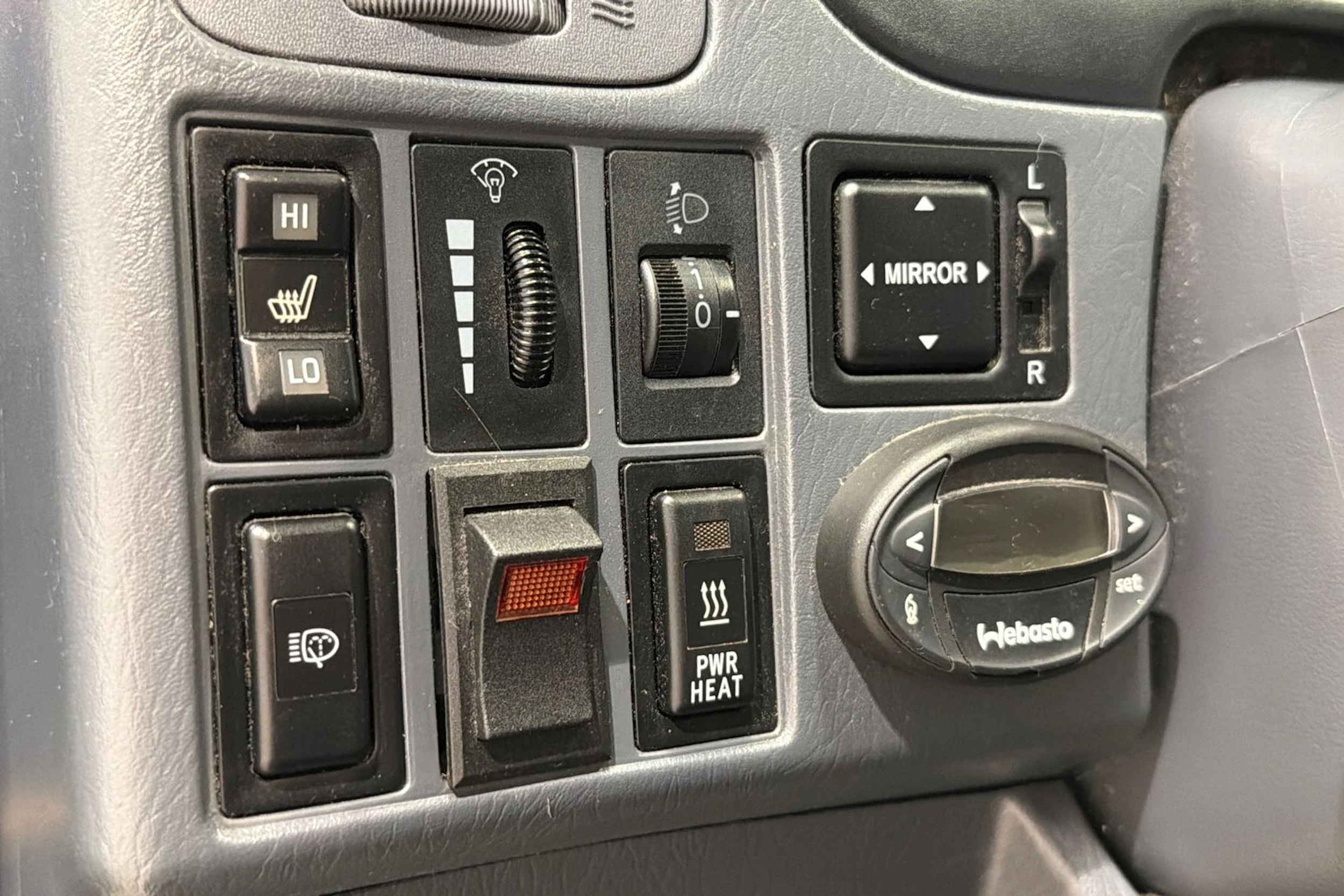 Sininen Toyota HIACE 2007 kuva 13.