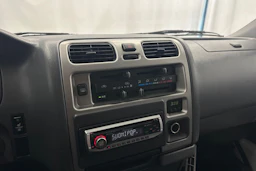 valkoinen Toyota Hiace 2007 kuva 13.