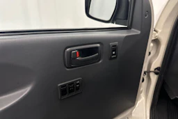 valkoinen Toyota Hiace 2007 kuva 20.