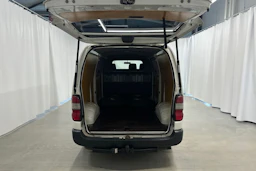 valkoinen Toyota Hiace 2007 kuva 27.