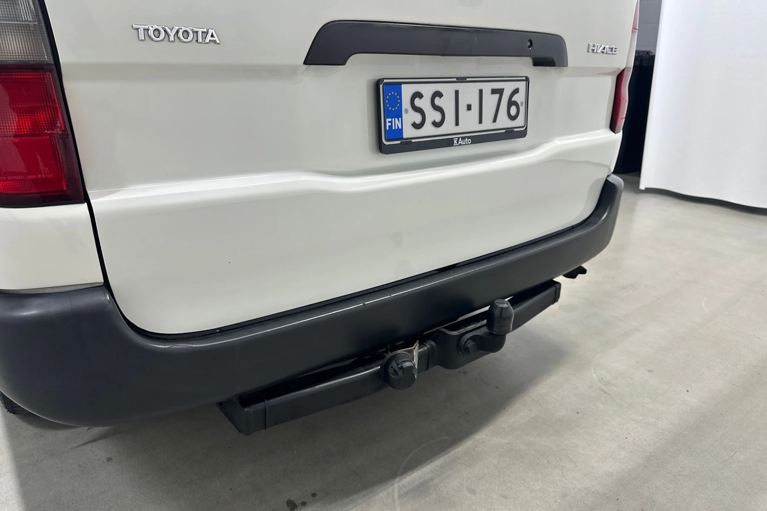valkoinen Toyota Hiace 2007 kuva 29.