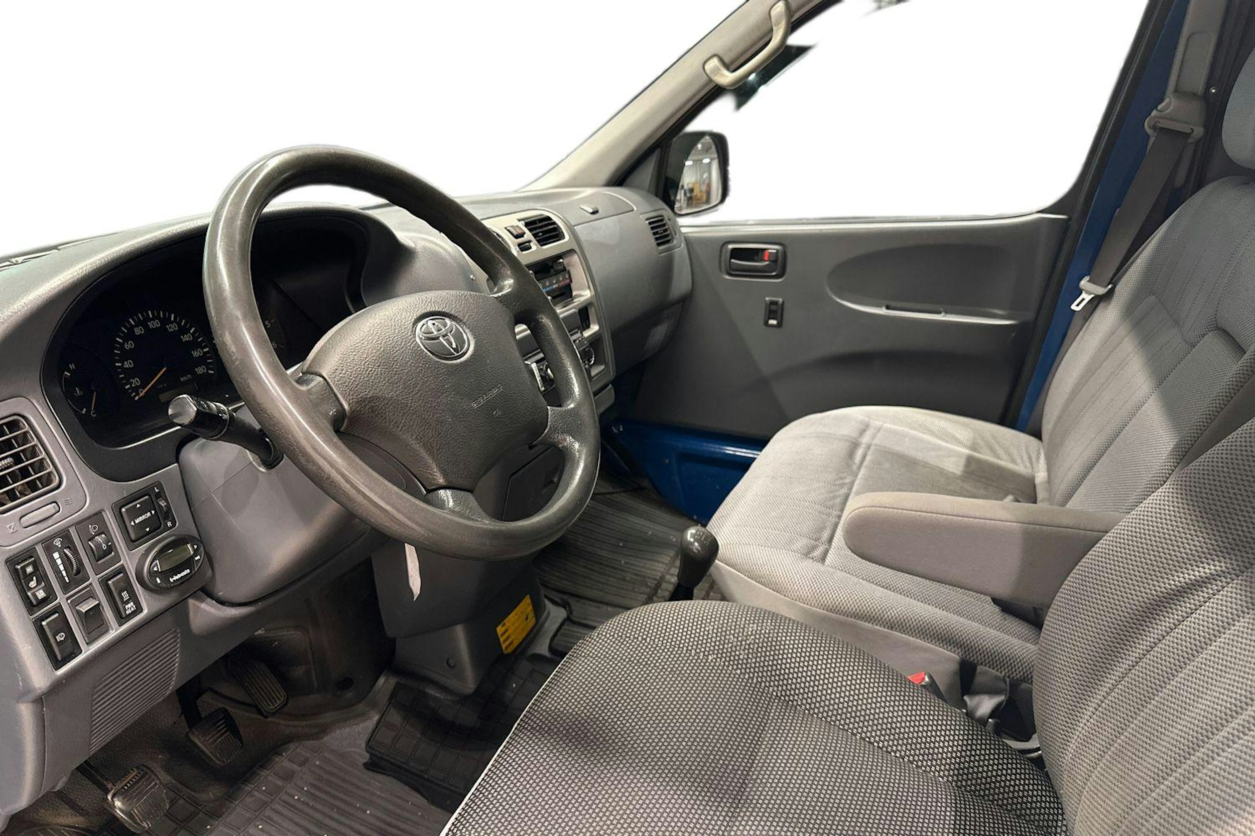 sininen Toyota Hiace 2007 kuva 7.