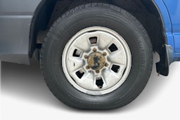 sininen Toyota Hiace 2007 kuva 11.