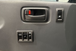 sininen Toyota Hiace 2007 kuva 14.