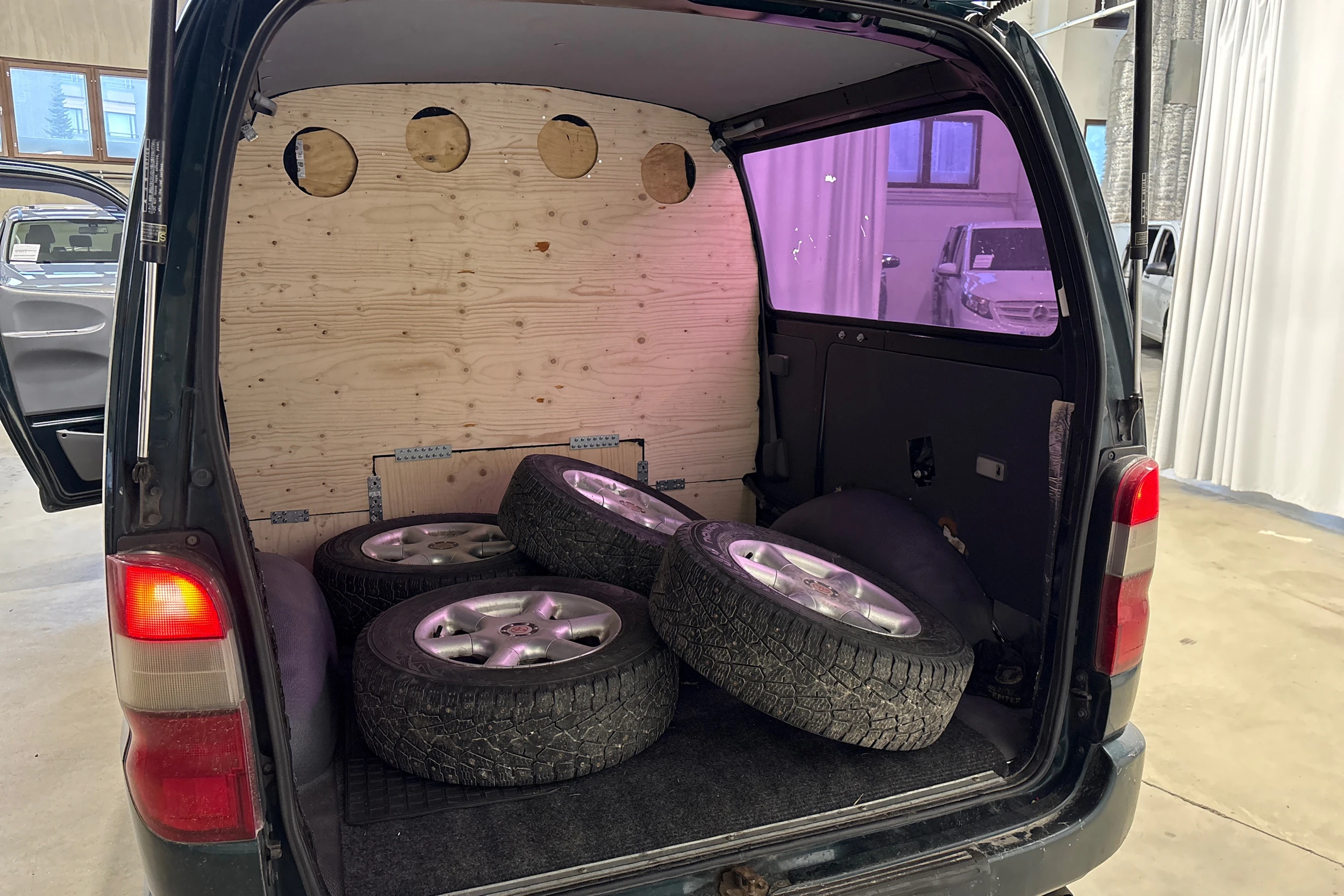 vihreä Toyota Hiace 2007 kuva 9.