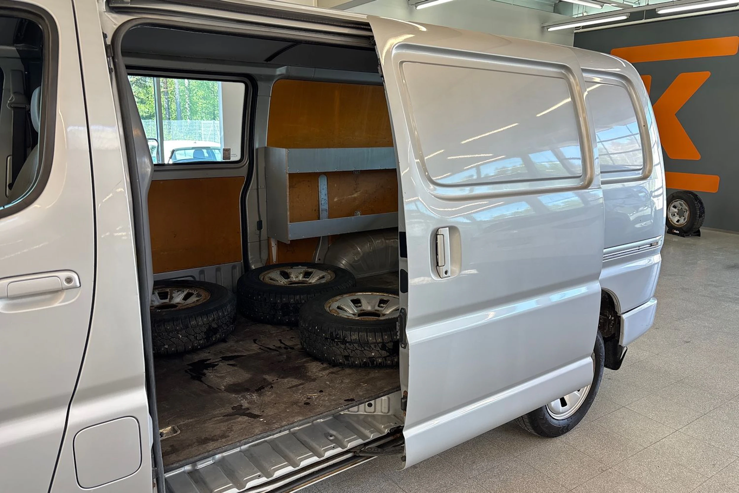 hopea Toyota Hiace 2007 kuva 14.