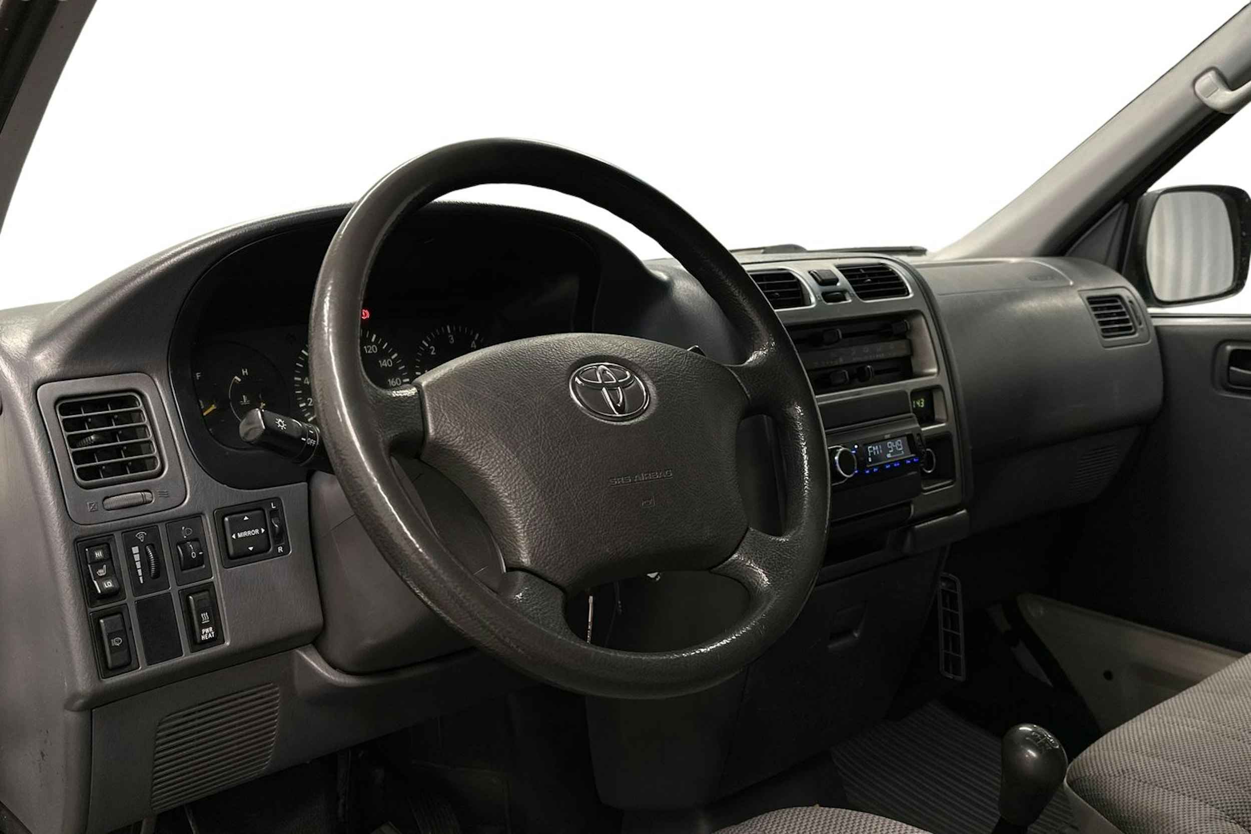 valkoinen Toyota Hiace 2008 kuva 6.