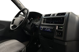 valkoinen Toyota Hiace 2008 kuva 7.
