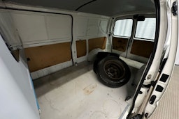 valkoinen Toyota Hiace 2008 kuva 17.