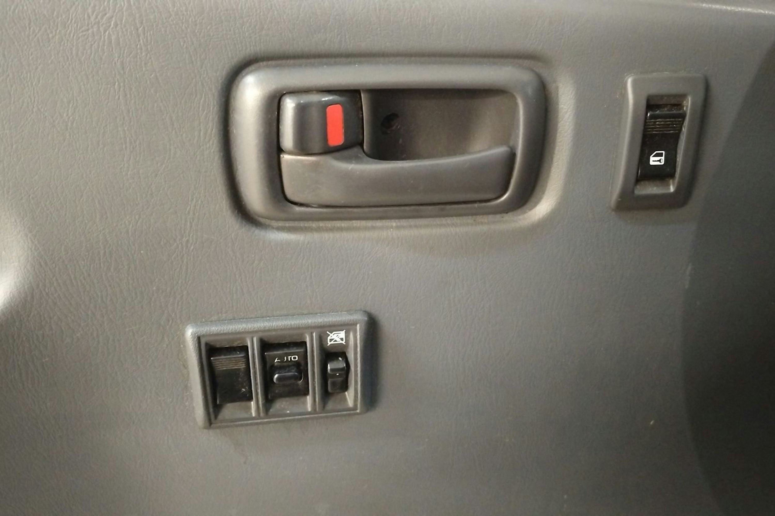 Hopea Toyota Hiace 2008 kuva 14.