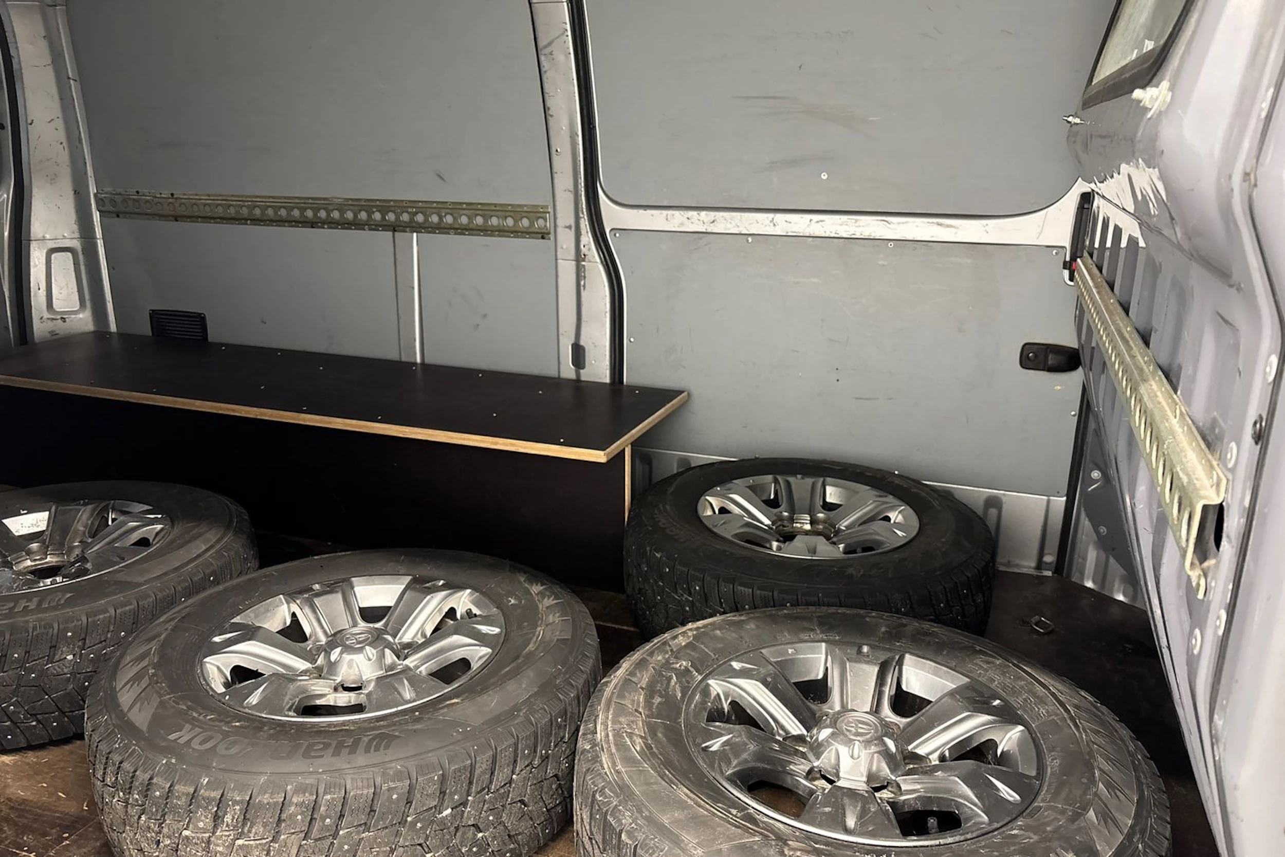 hopea Toyota Hiace 2008 kuva 20.