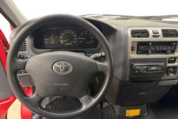 punainen Toyota Hiace 2008 kuva 7.