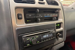 punainen Toyota Hiace 2008 kuva 11.