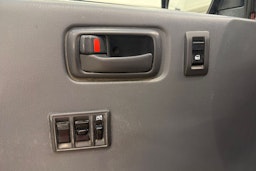 punainen Toyota Hiace 2008 kuva 13.