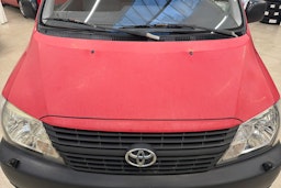 punainen Toyota Hiace 2008 kuva 23.