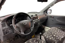 valkoinen Toyota Hiace 2008 kuva 3.