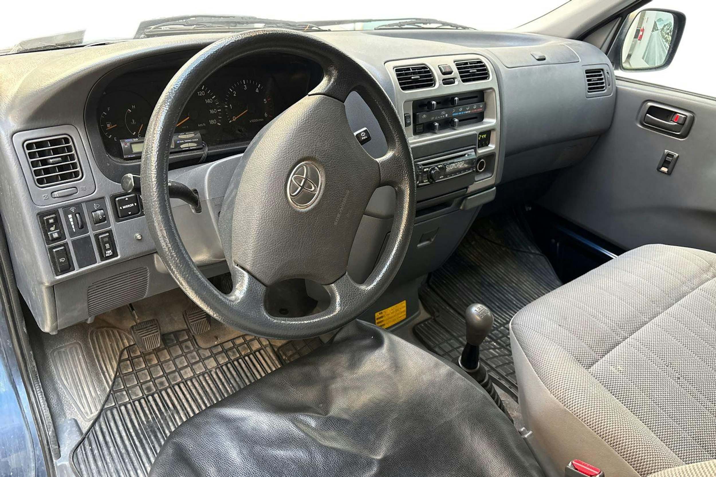 sininen Toyota Hiace 2008 kuva 7.