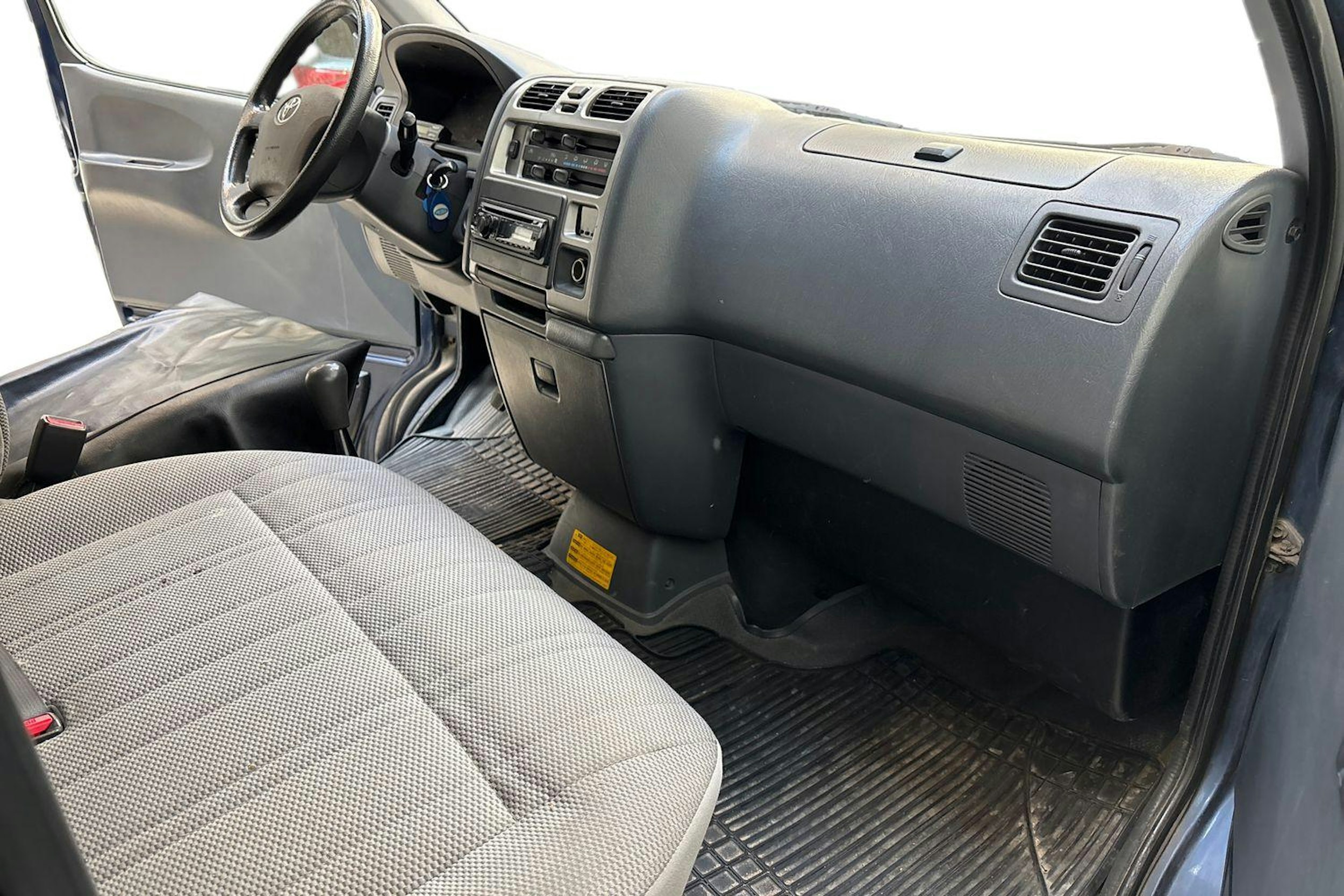 sininen Toyota Hiace 2008 kuva 10.