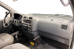 Valkoinen Toyota Hiace 2008 kuva 9.