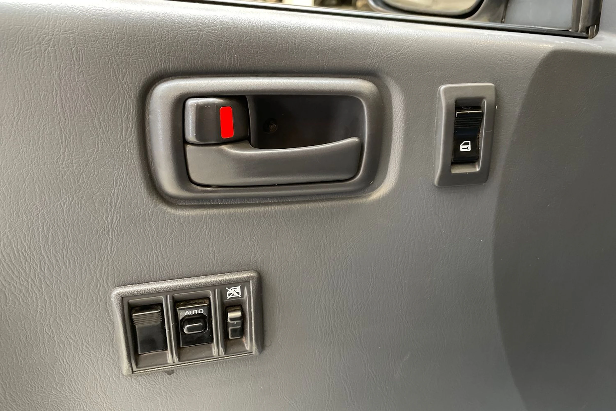 hopea Toyota Hiace 2008 kuva 22.