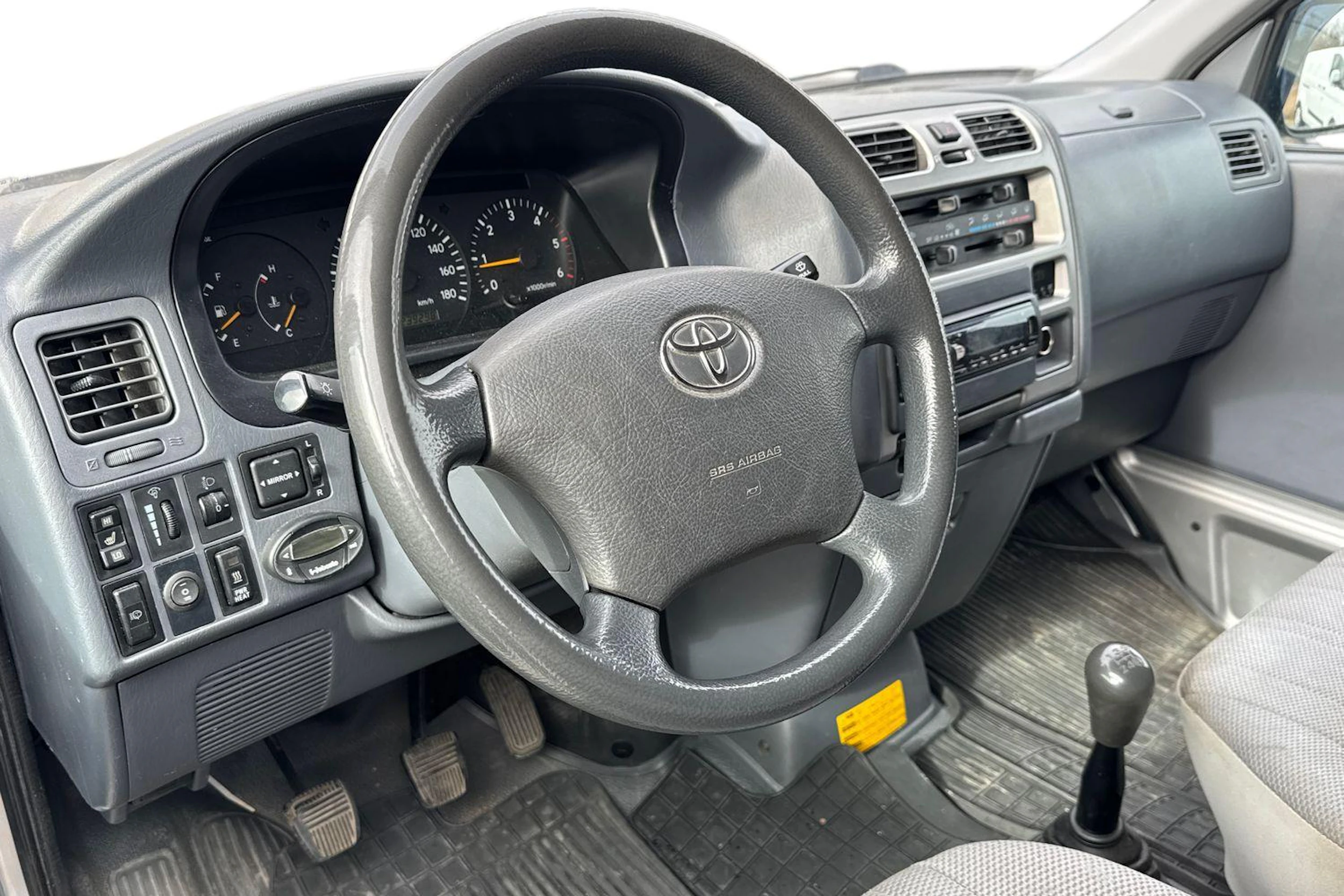 hopea Toyota Hiace 2008 kuva 3.