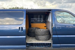 sininen Toyota Hiace 2008 kuva 16.