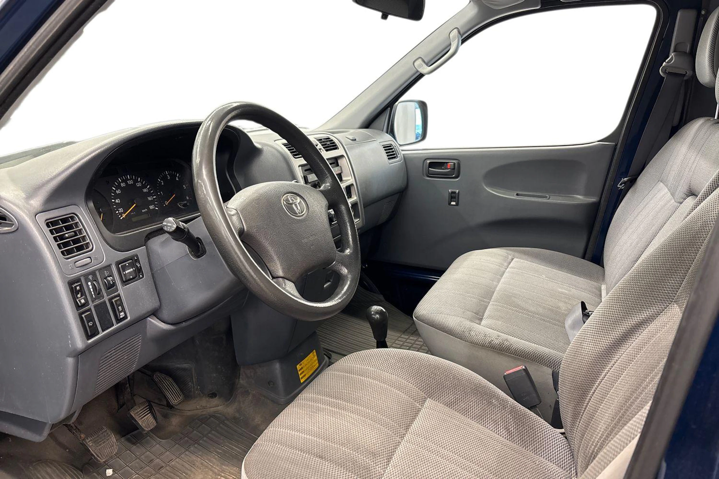 sininen Toyota Hiace 2008 kuva 6.