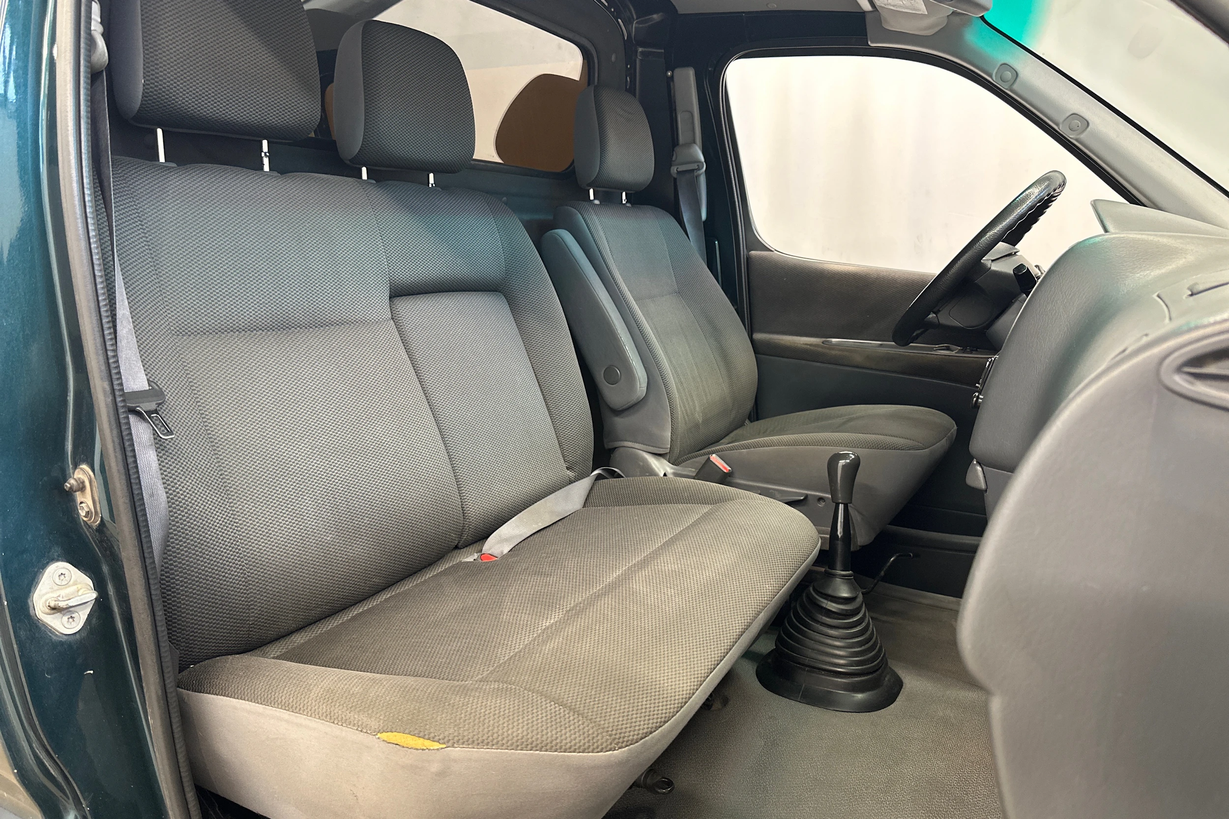 vihreä Toyota Hiace 2009 kuva 11.