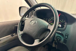 vihreä Toyota Hiace 2009 kuva 13.