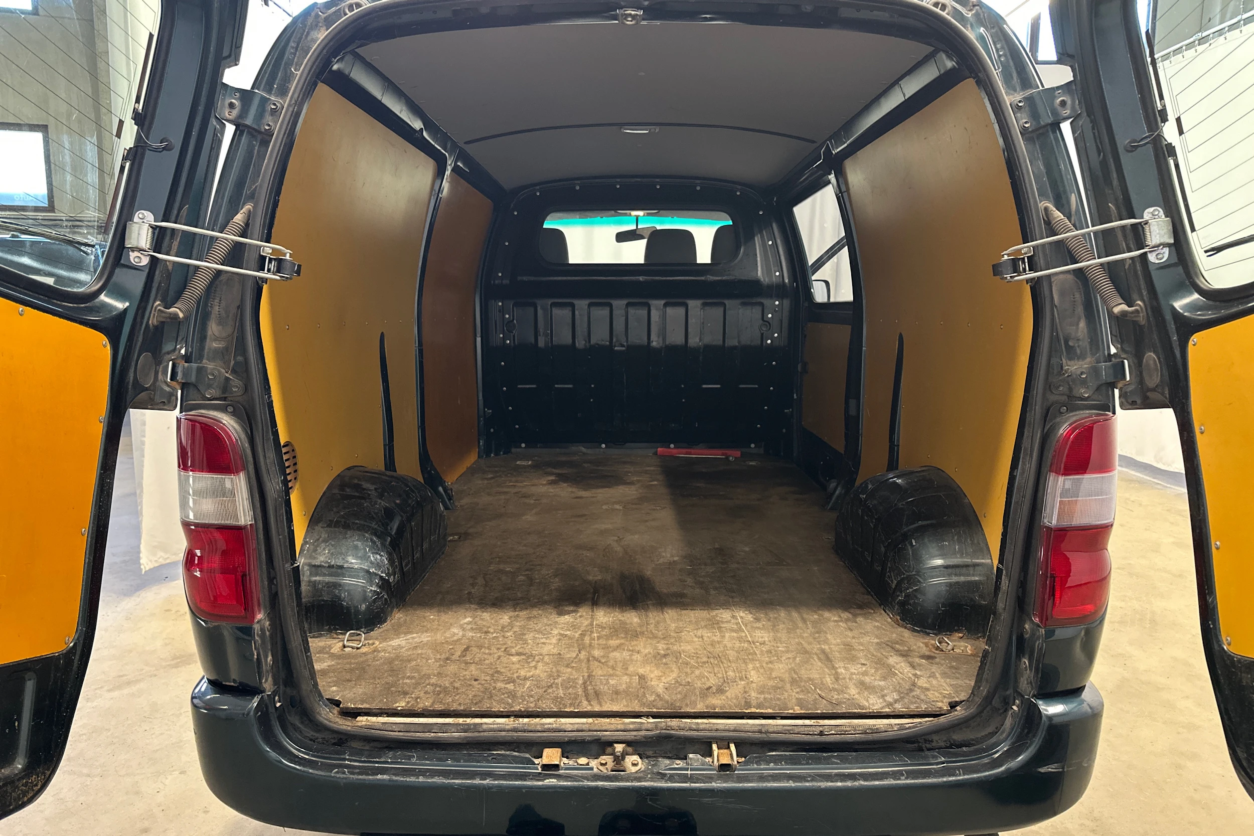 vihreä Toyota Hiace 2009 kuva 15.