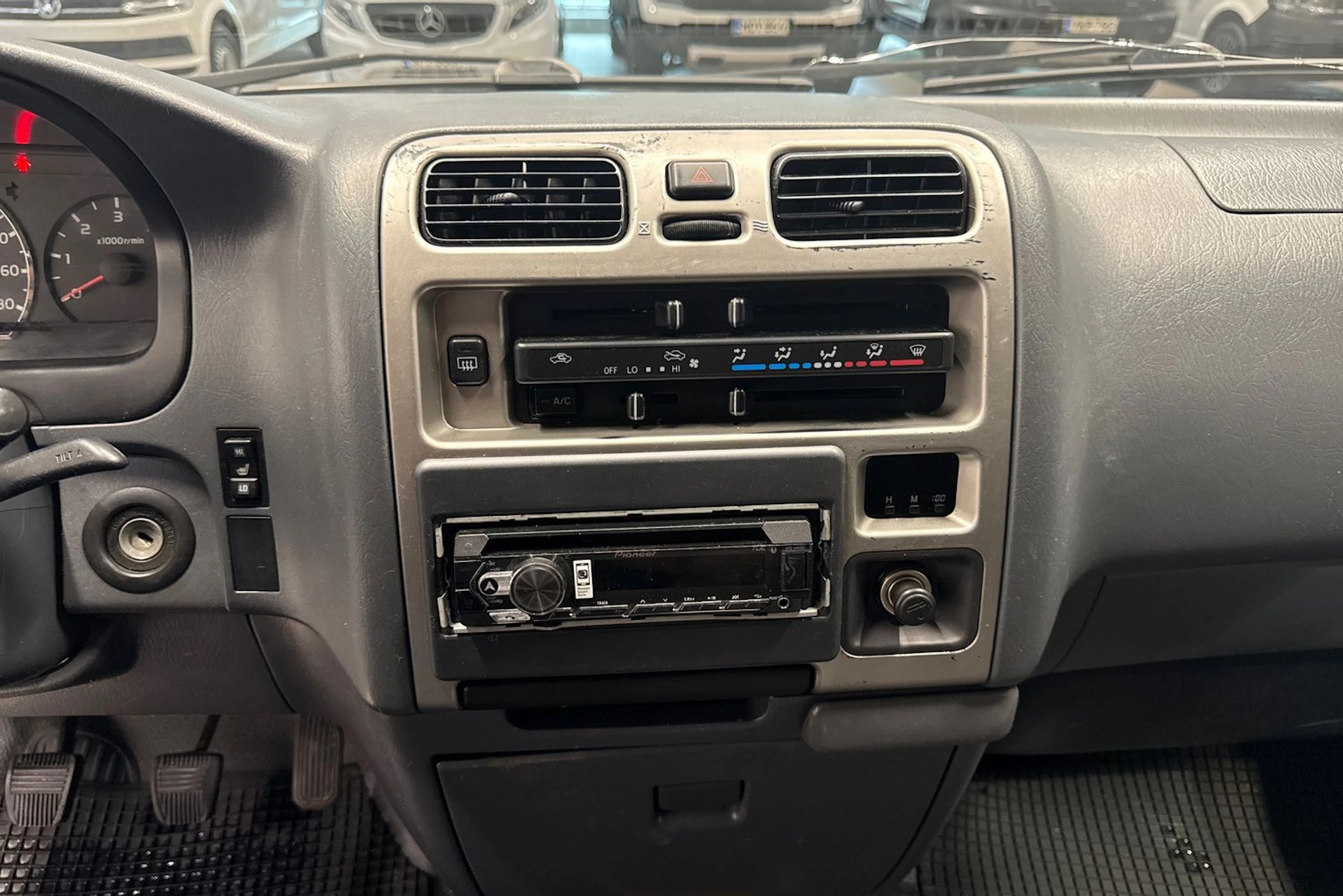 met. hopea Toyota Hiace 2009 kuva 22.