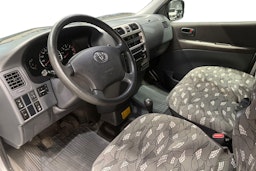 Hopea Toyota HIACE 2009 kuva 7.