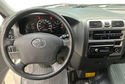 Hopea Toyota HIACE 2009 kuva 9.
