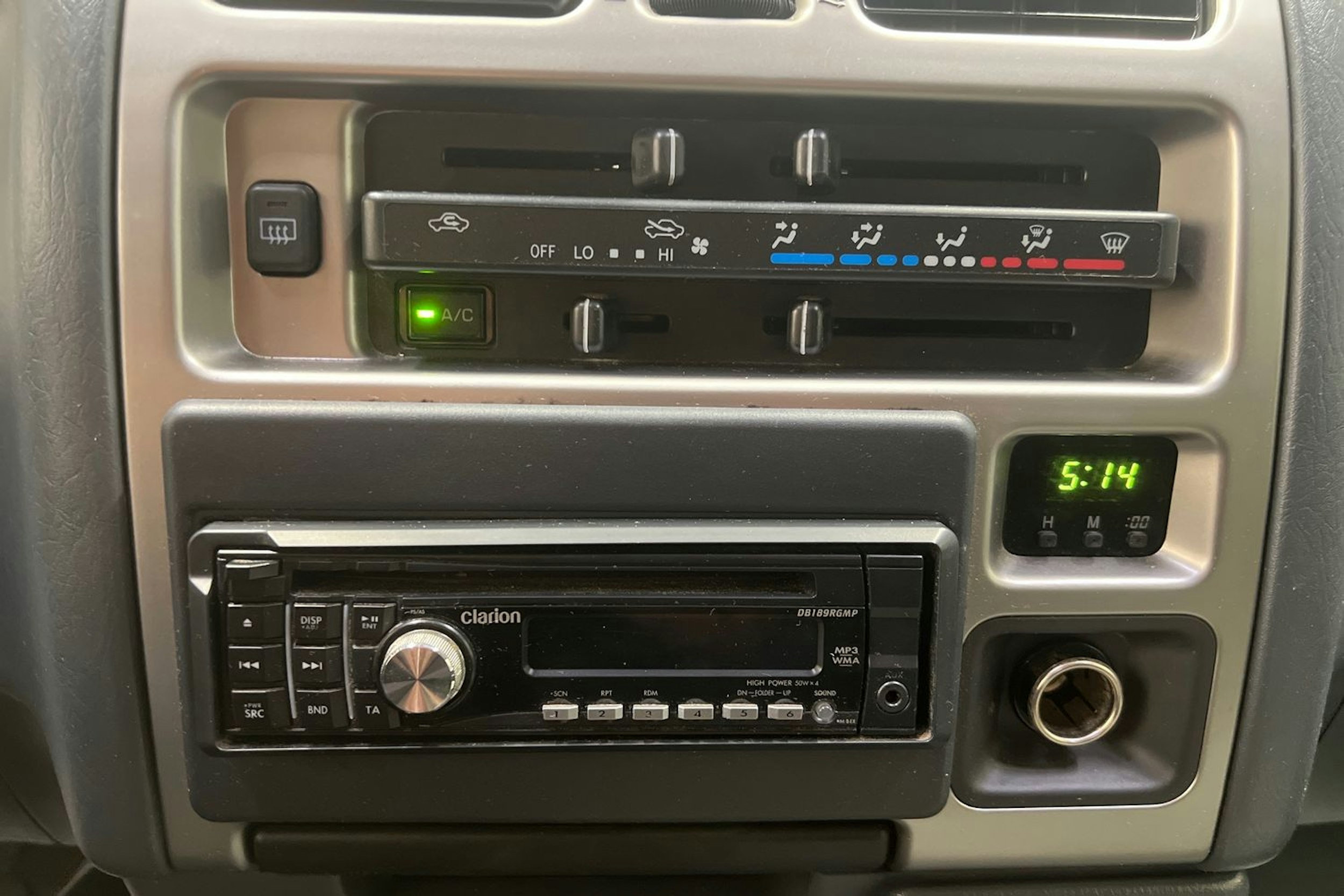 Hopea Toyota HIACE 2009 kuva 14.