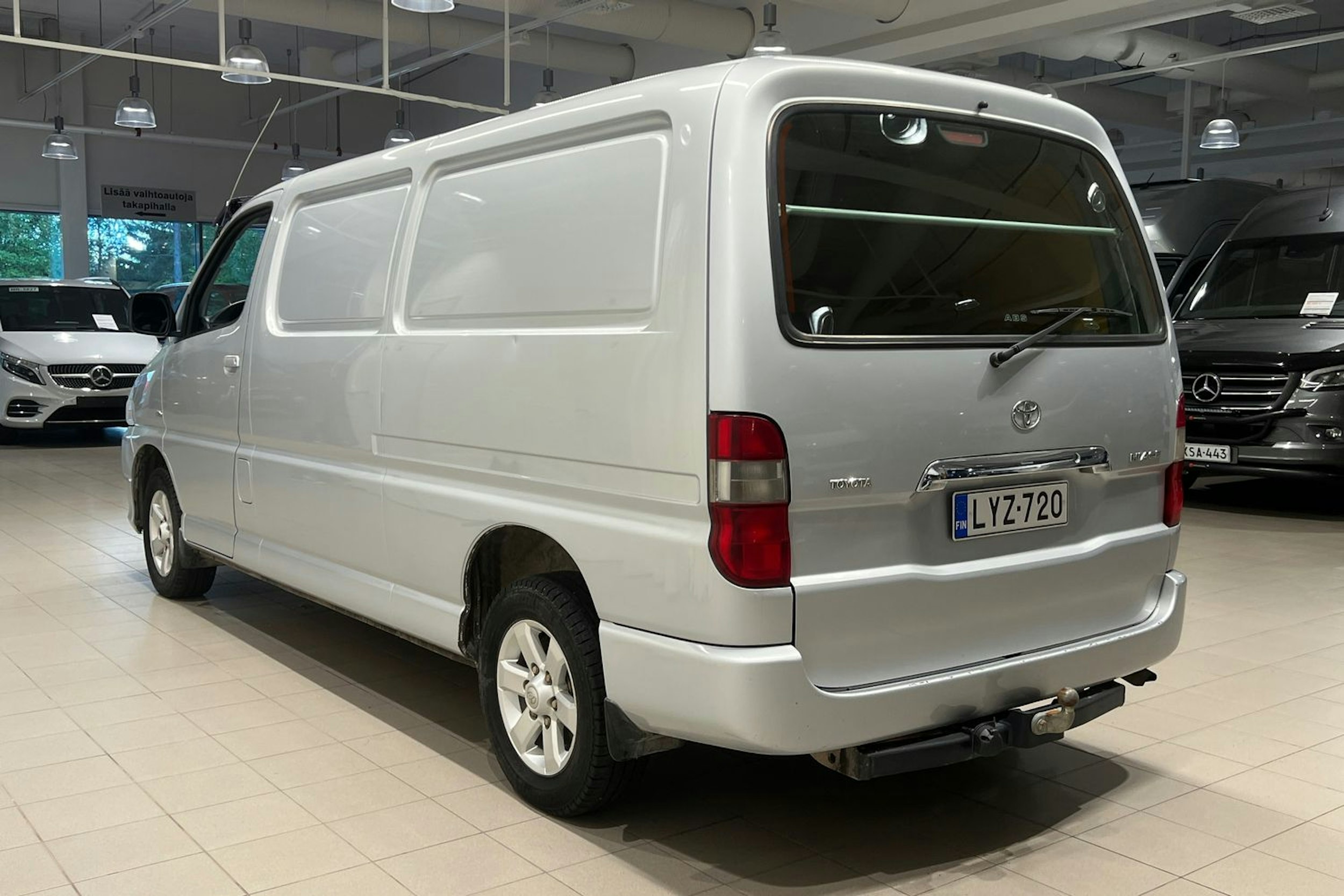 Hopea Toyota HIACE 2009 kuva 17.