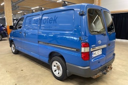 sininen Toyota Hiace 2010 kuva 14.