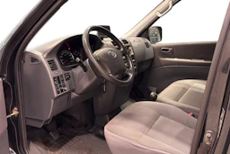 musta Toyota Hiace 2011 kuva 8.