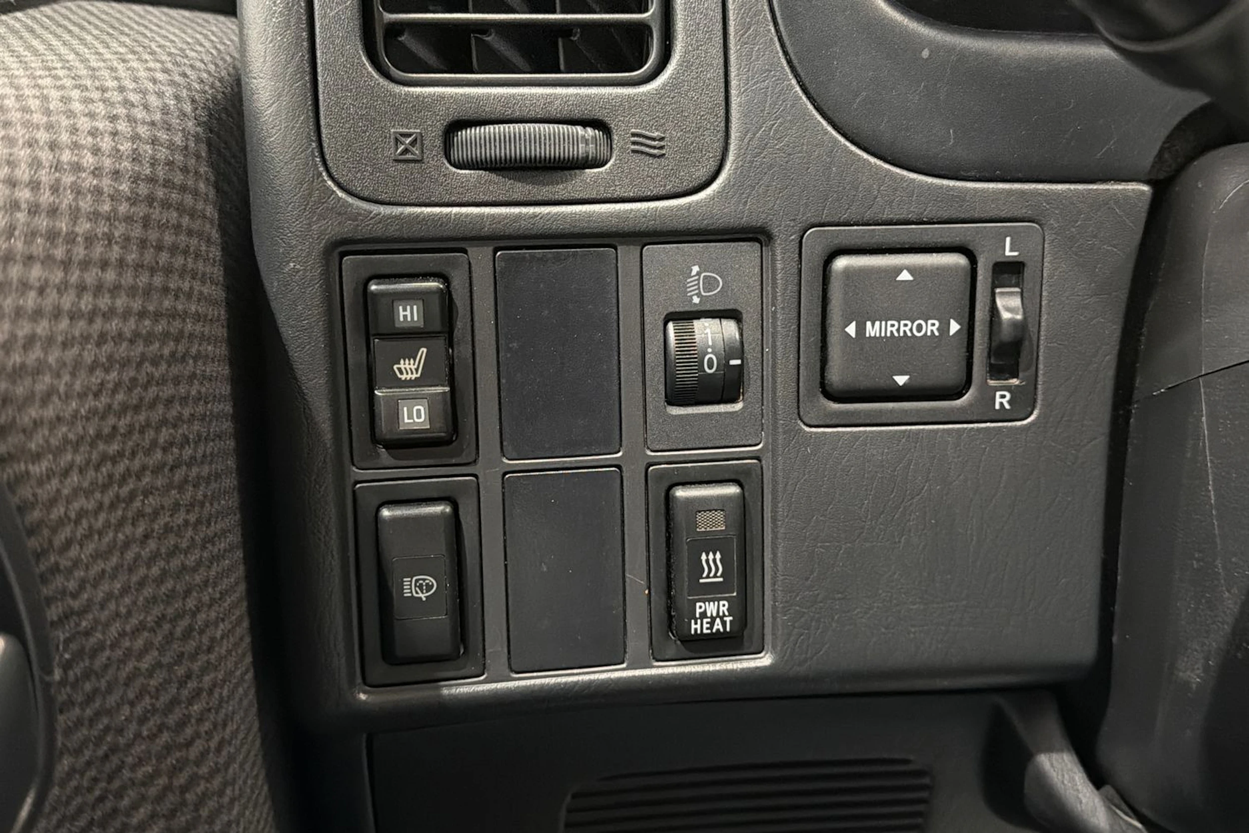 sininen Toyota HIACE 2011 kuva 16.